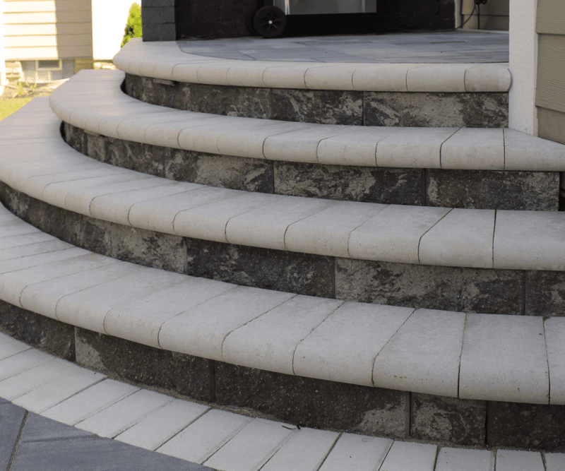 Bullnose Pavers Carefree Lawn Center